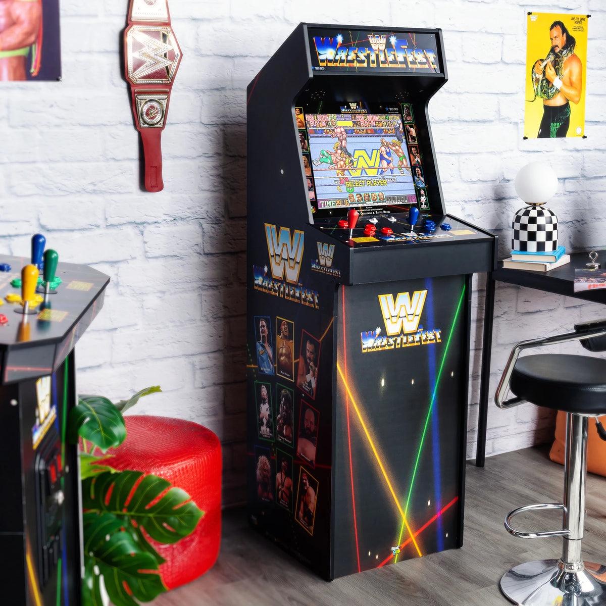 WWE Ultra Series Game Machine with 17" Liquid Crystal Screen & 5 Games